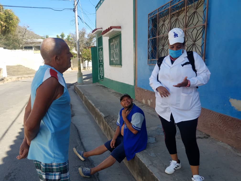 PedroAl32680486's tweet photo. CDI los molinos. Municipio Arismendi Estado Sucre
Cumplimos la indicación de la MMCVEN, pesquisamos El 100% las comunidades del municipio, y seguimos casa a casa en pesquisa activa
#VamosPorMas 
#BarrioAdentro17Aniversario 
#CubaCoopera 
#CubaPorLaSalud 
#CubaSalvaVidas https://t.co/cAyB2TAjuz