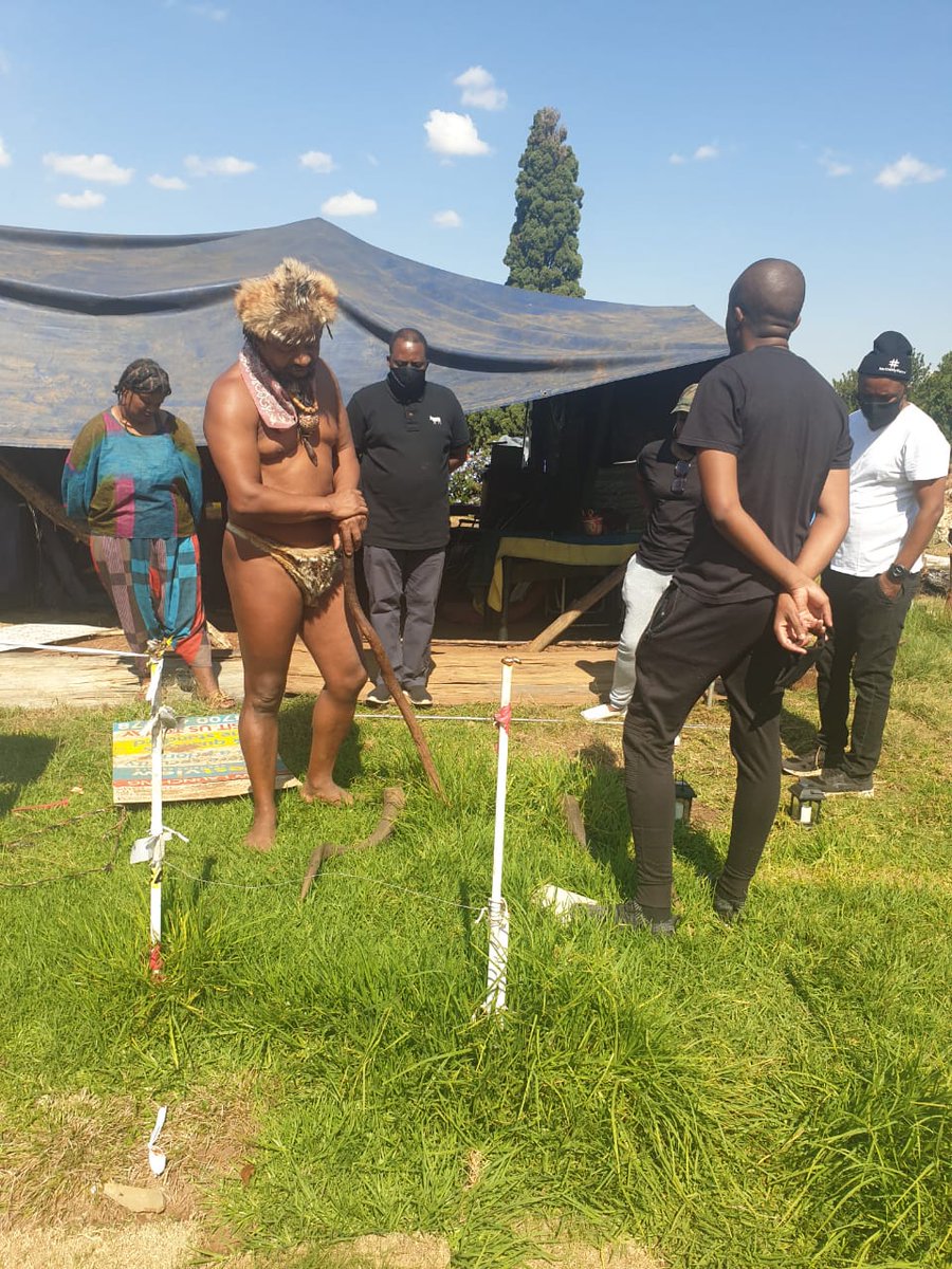 NotInMyNameINT's tweet photo. π¨π¨ #NIMNSA GOES TO THE UNION BUILDINGS π¨π¨
#NOTINMYNAME visited what is called King Khoisan SA's Aboriginal Embassy situated at the Union Buildings. The group has been living there for 15 months pending their demands which President Ramaphosa has been made aware of. https://t.co/ZPXVzYWVWv