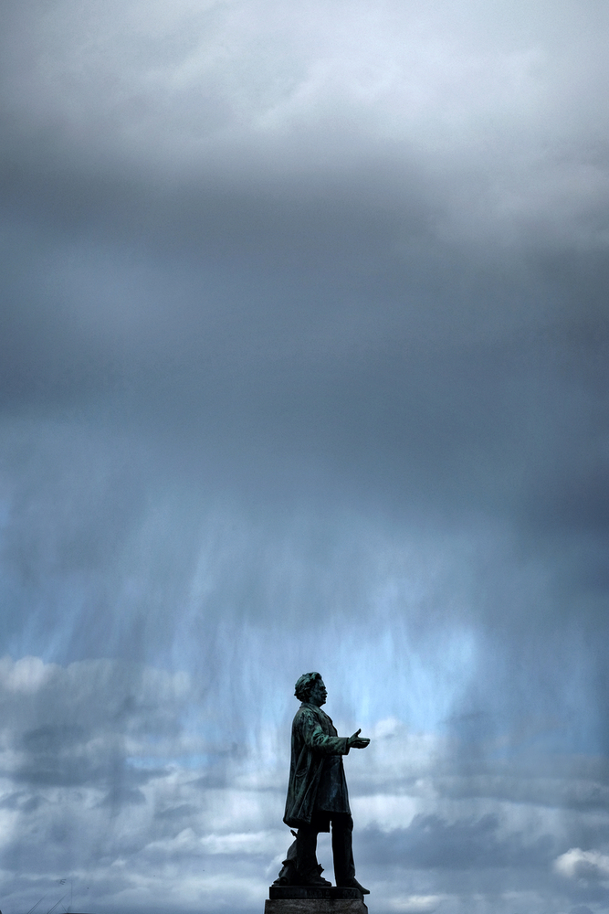 CritiquePhoto_'s tweet photo. Photo "Tiens, il pleut... " de LR sur le forum https://t.co/GsezmNFiag 
Photo Coup de Cœur du dimanche 19 avril 2020
https://t.co/VPQJtNv66a via @CritiquePhoto_
#photo #photographie #photos #photoshoot #forum #club #clubphoto #critiquephoto #coupdecoeur https://t.co/XAXi3Bat81
