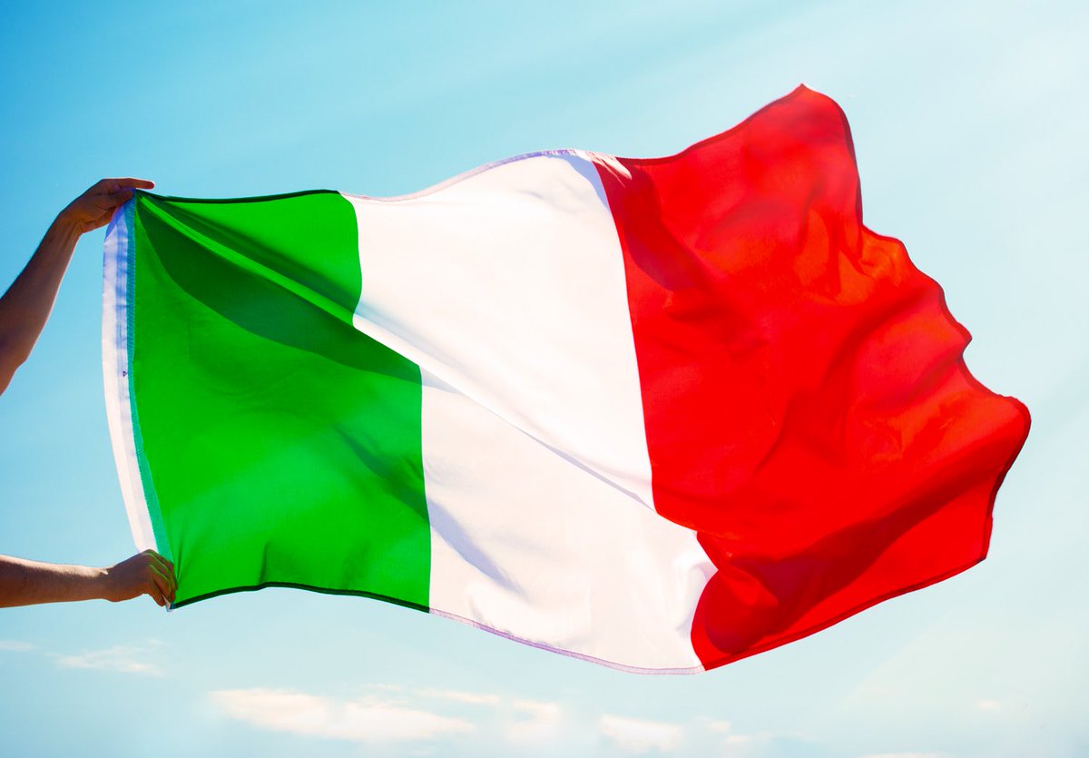 “Viva l'Italia
L'Italia liberata
L'Italia con gli occhi asciutti nella notte scura
Viva l'Italia, l'Italia che non ha paura
L'Italia con gli occhi aperti nella notte triste
Viva l'Italia
L'Italia che resiste”
(F. De Gregori) 
#25aprile