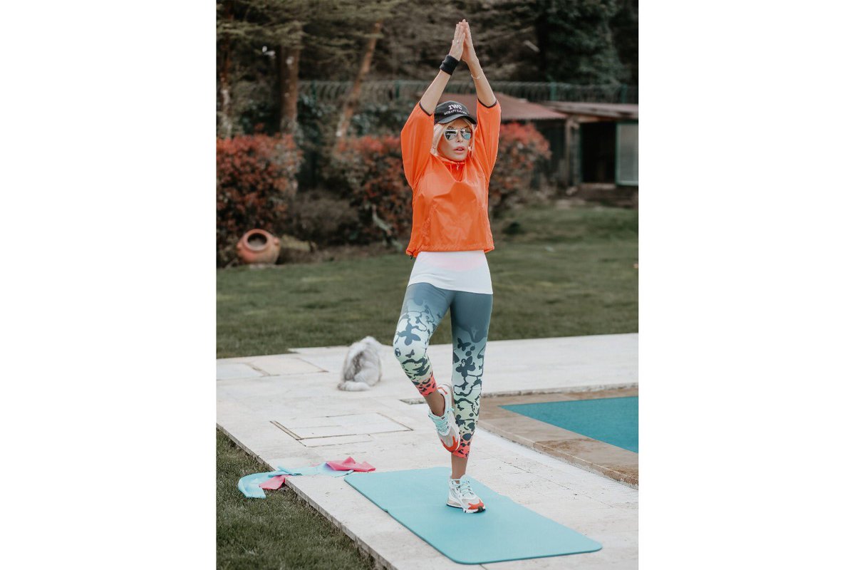 Sağlıklı yaşam için sporunuzu ihmal etmeyin , Güzel günler yakın🙏🏻❣️ #EvdeKalHareketsizKalma #EvdeKalTurkiye #EvdeKal