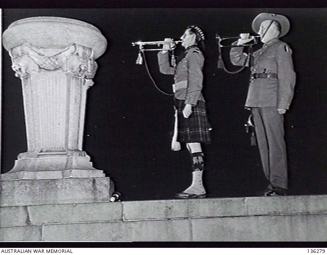 RealTimeWWII's tweet photo. It's Anzac Day, honouring Australian &amp; New Zealand soldiers who died in the Great War. Australian government has given orders to avoid large gatherings. Military parade &amp; memorial service have both been cancelled, for fear of Japanese air attack. https://t.co/shaz5iQ82J
