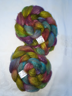 Freyalyn's tweet photo. #VirtualWonderwool
No, we're not at #Wonderwool this year. No-one's at Wonderwool this year. But we're pretending we're there and having fun regardless. #wool #handdyeing #handspun
https://t.co/RQu2cR4gTA https://t.co/9OrZJWw9OA