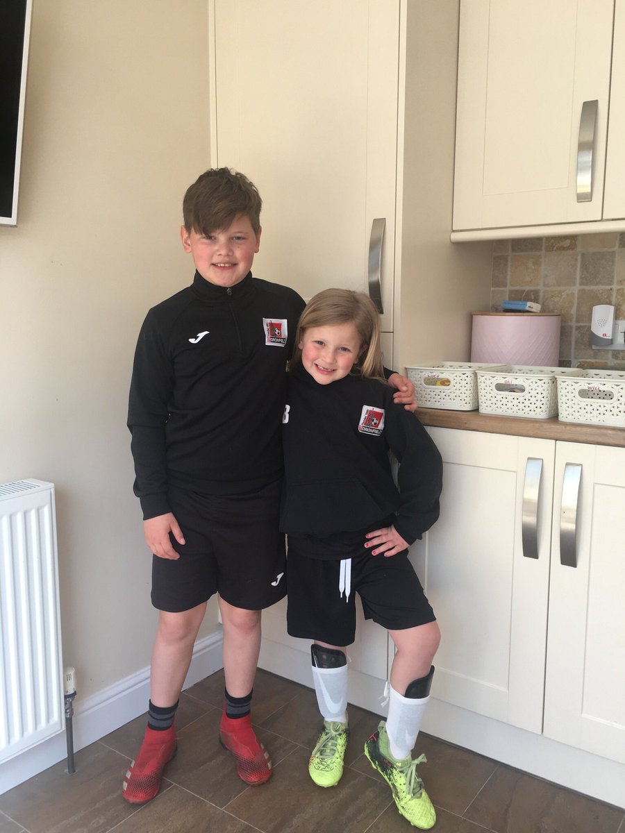 Annahopkinson9's tweet photo. This pandemic has encouraged a female football star of the future to play! 😫😂⚽️ https://t.co/vOY0VMYF10