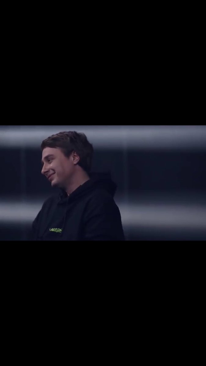 goth_dth's tweet photo. Ну что за лапочка #чтобылодальше #СергейДетков https://t.co/VSW6bpBLcx