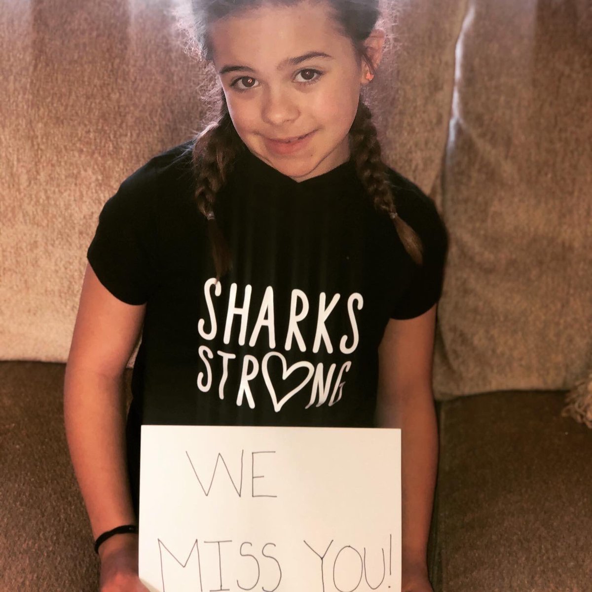 _FallonMarie_'s tweet photo. Missing our Smith Road Family🖤🦈 #SharksStrong #SmithRoadStrong @SmithRoadEl @NSyracuseCSD https://t.co/ixfAKZCvs0