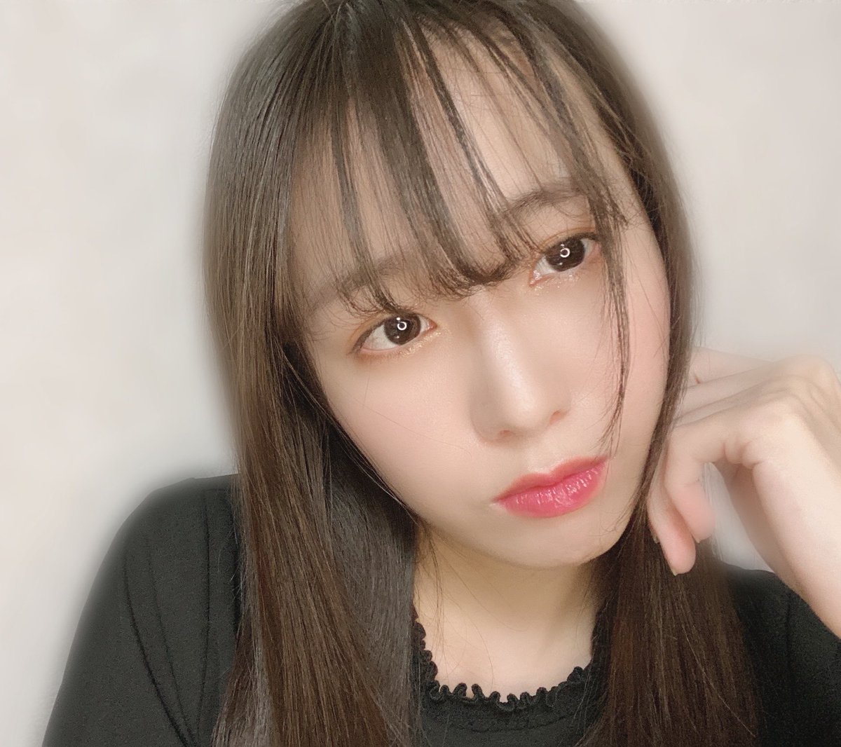 佐藤 実季 みなさん おうち時間は何をしてお過ごしですか 私はどうぶつの森で ようやく色々と出来る様になりました 崖を崩したり 地面の形を変えたり お花もたくさん植えたんだよ あと 自分でネイルをしたりしました