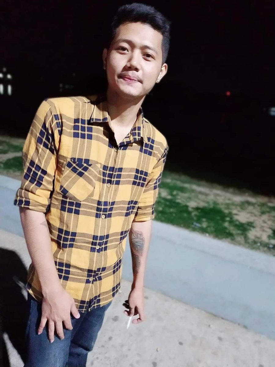 YeLay61491129's tweet photo. အရပ်၆ပေ ဟွာက ၆လက်မ https://t.co/lFO5FnTNA8