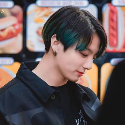 PutriNadhya's tweet photo. #FotoProfilBaru https://t.co/wXBjTkcz93