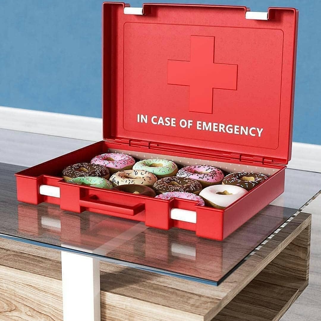 BakeBehaviour's tweet image. Hey everyone! We're back and ready to mingle! Who's ready to smash the #goldenmixerbadge Awards! Please RT @BecksBake @Rob_C_Allen @AnnasBakes