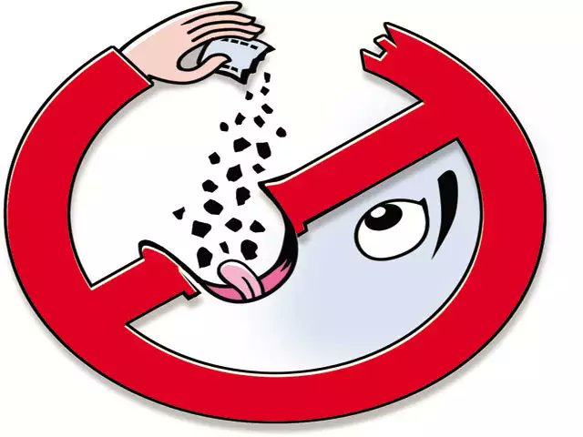 aipmassn's tweet photo. #April2020 is marked as as a month of #OralCancerAwareness.

Best time to SHUN harmful #Gukta.

Studies point out that people who chew #betelquid or gutka, quite common in parts of #Asia, are more vulnerable to #mouthcancer.

Instead CHOOSE #panmasala with great benefits. https://t.co/Qd4Phl91jT