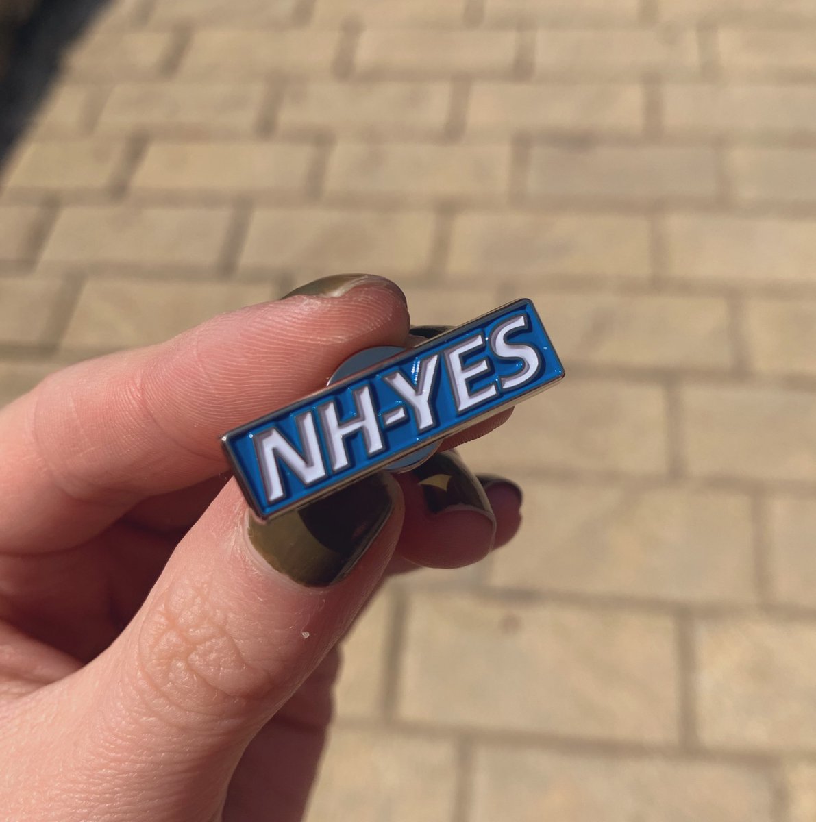 ChloeOnSLT's tweet photo. Everyone at work knows I love a pin badge on my lanyard, so when I saw this I just couldnβt resist getting it! π #ThankYouNHS #NHYES https://t.co/J50wRZrWeX https://t.co/xeoKnbMPnZ