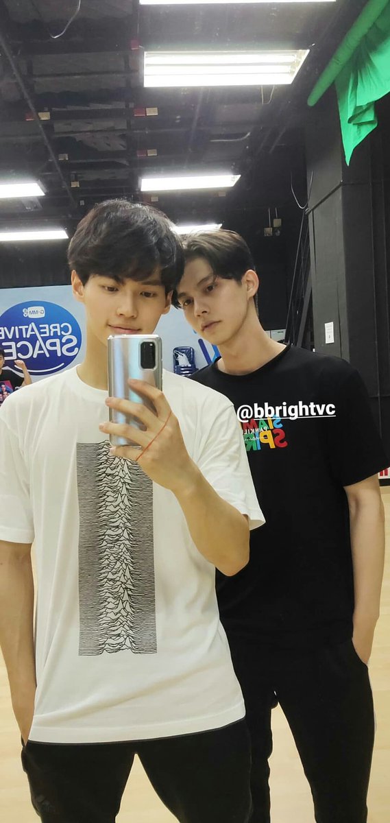 WinmetawinO's tweet photo. IGs winmetawin updated 
หู้ยยย ไปทำอะไรกันน้าาาาาาา 
@winmetawin 
#winmetawin #snowballpower https://t.co/LLHGdfDVPE