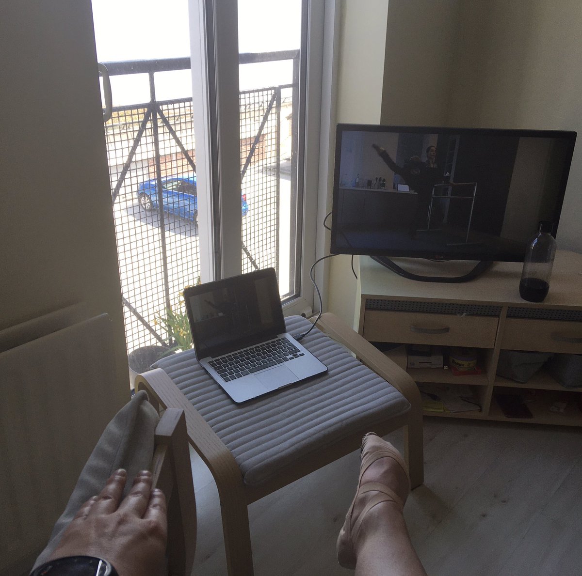 CCRoggatz's tweet photo. Still battling migraine headaches so decided to get moving &amp; start my weekend a bit different with some #BalletAtHome. Just not sure my neighbours appreciate when I get to the jumps 🤣 Thanks to @ENBallet for the brilliant training videos! #ThisWillHurtTomorrow #DancingHelps https://t.co/93weFqOWoU