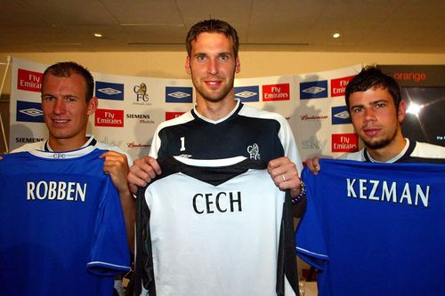 In February 2004, Rennes & Chelsea agreed a deal for Čech worth £7 million. The contract would commence in July 2004. At the time, this made Čech the most expensive goalkeeper in Chelsea's history.