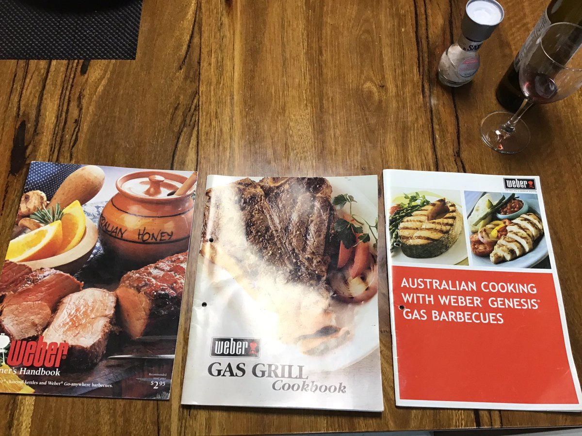 Accolade_2015's tweet image. And some other memorabilia from the Hart household