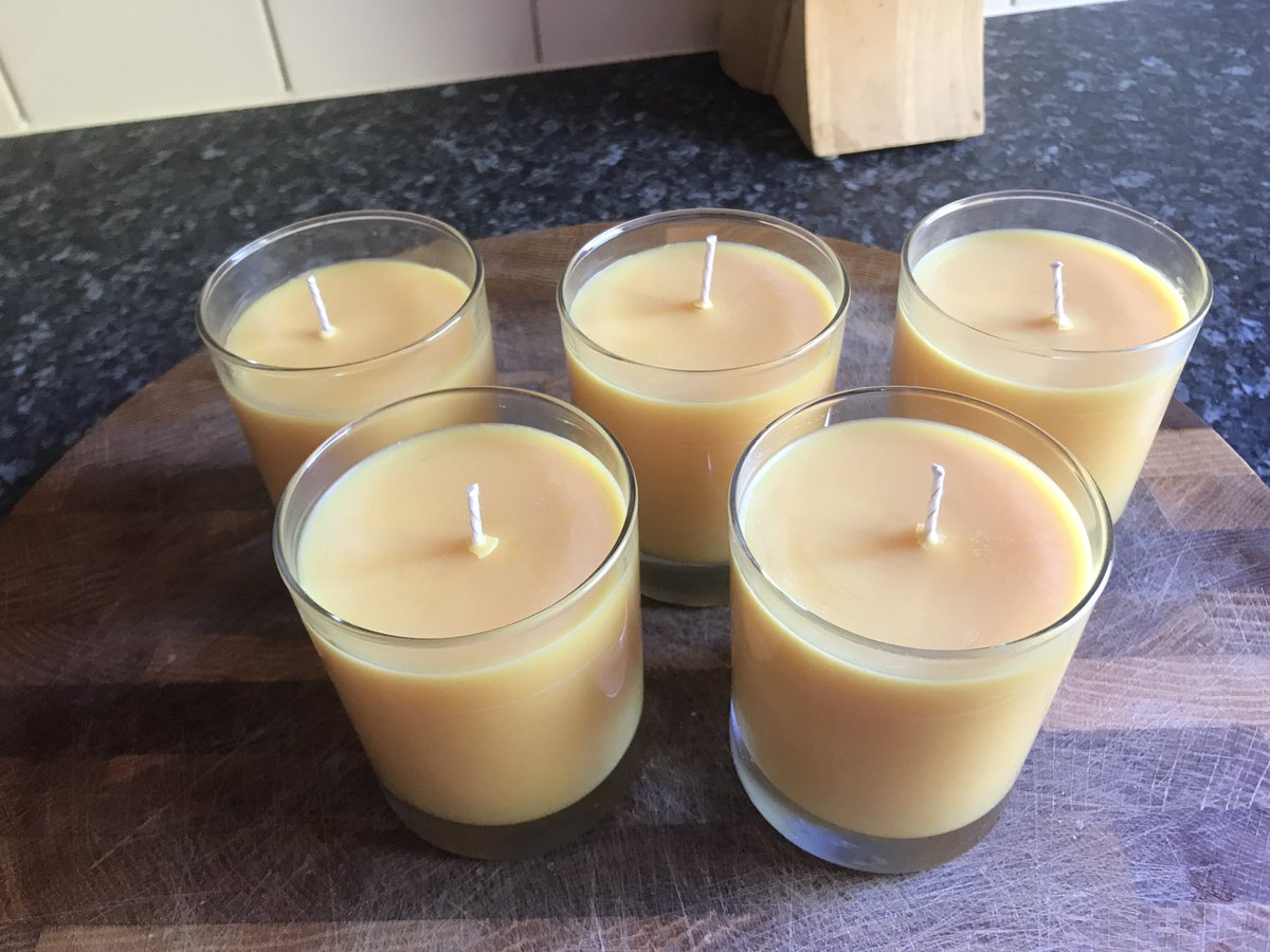 PunchyStuart's tweet image. Candle making @Cosy__Owl super simple, super quality, can’t wait to use them!