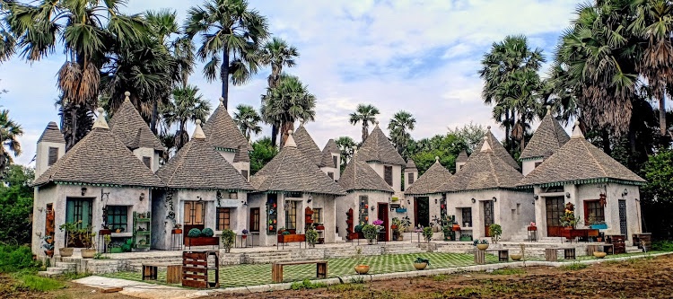 classy_shoot's tweet photo. Alberobello (a town of italy) set at pixocity .... #photography #photographerlife📸 #classyshoot #shootlocation #shootsetup #pixocitysurat #outdoorset #alberobellocitysetup #preweddingphotoshoot https://t.co/Nk1sNwrmdh