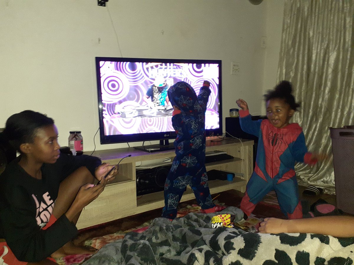 Stseka's tweet photo. Clio Jou lekke ding#LockdownHouseParty https://t.co/fXFaIEU5d2