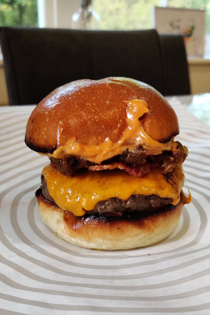 Louis Esner tweet media