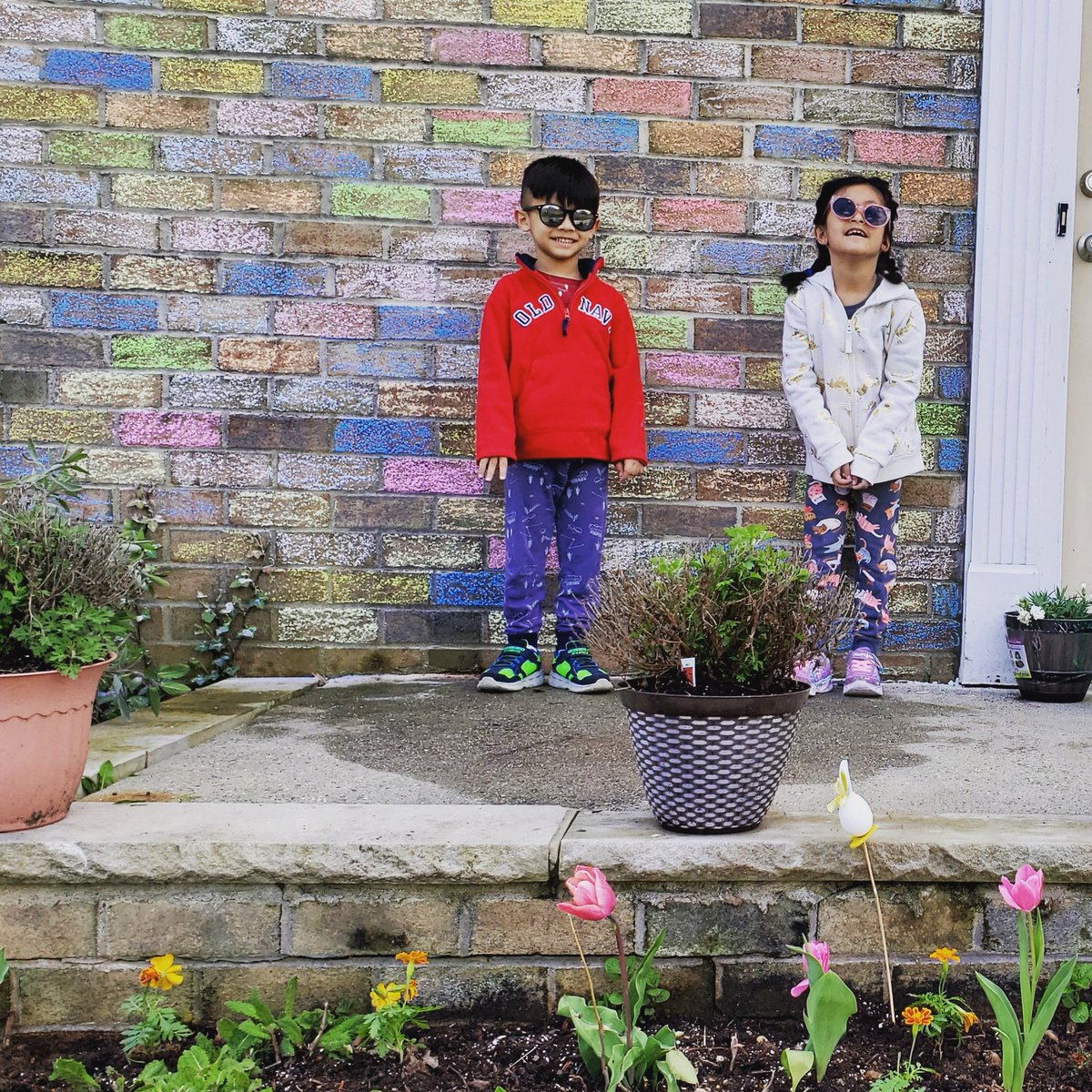 Spreading cheer! #IsabellaandIan <a href="/CentralSchoolEB/">Central School</a>