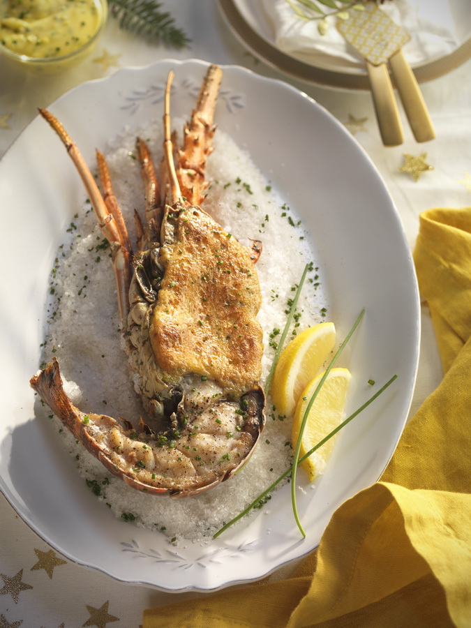 janipaasikoski's tweet photo. HAPPY WORLD CHAINE DAY FOR EVERYBODY
La receta de hoy es: Langosta gratinada con salsa holandesa
y la encontraréis en mi blog: https://t.co/cEaI8p5mos
#chaineday #worldchaineday #chainedesrotisseurs #rotisseurfinland #paistinkääntäjät #chainespain #langosta https://t.co/RivCZSVOMP