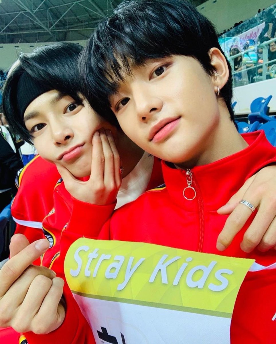 in reality you’re third wheeling hyunjin and changbin pt 2