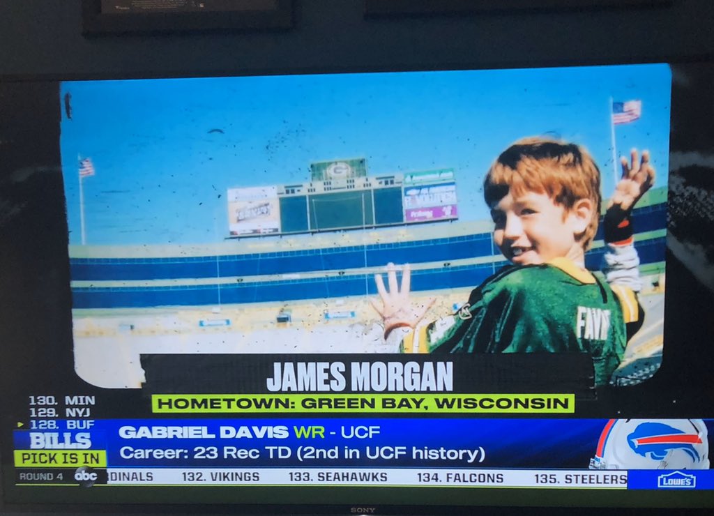 LadyBrault's tweet photo. 🏈We are thrilled you send huge congrats for an NFL dream realized for St Bernard Bears own James Morgan!  We are SO excited for you and your amazing family!! CONGRATS James!! @Jmoneyyy12 🙌🏼🙌🏼 https://t.co/AaT0QlUqw2