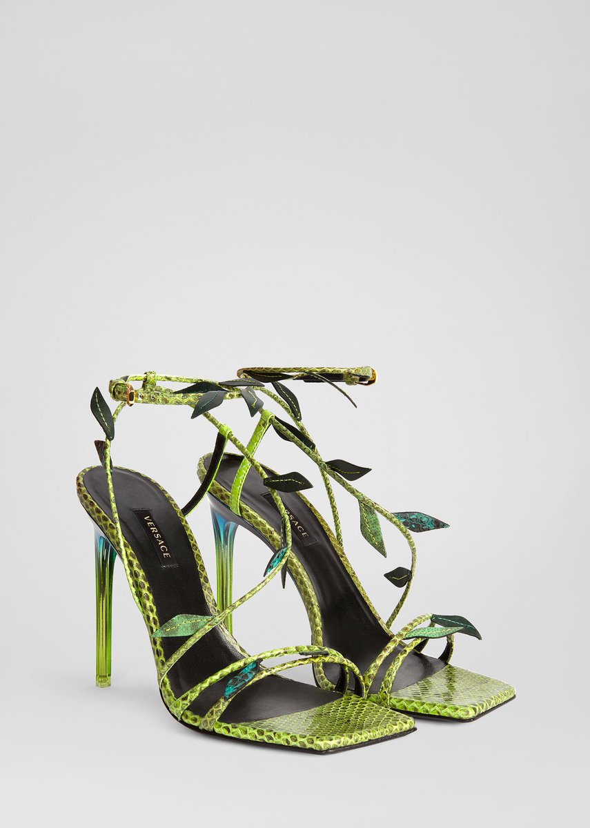 « Antheia Leaf » by Versace je pense que cette paire de sandales va être un des best-seller, elles sont hyper jolie porté!!