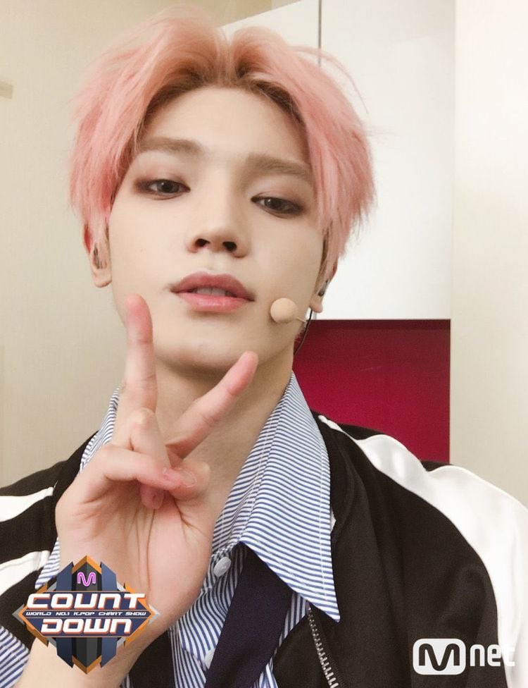 cherry bomb taeyong – an icon