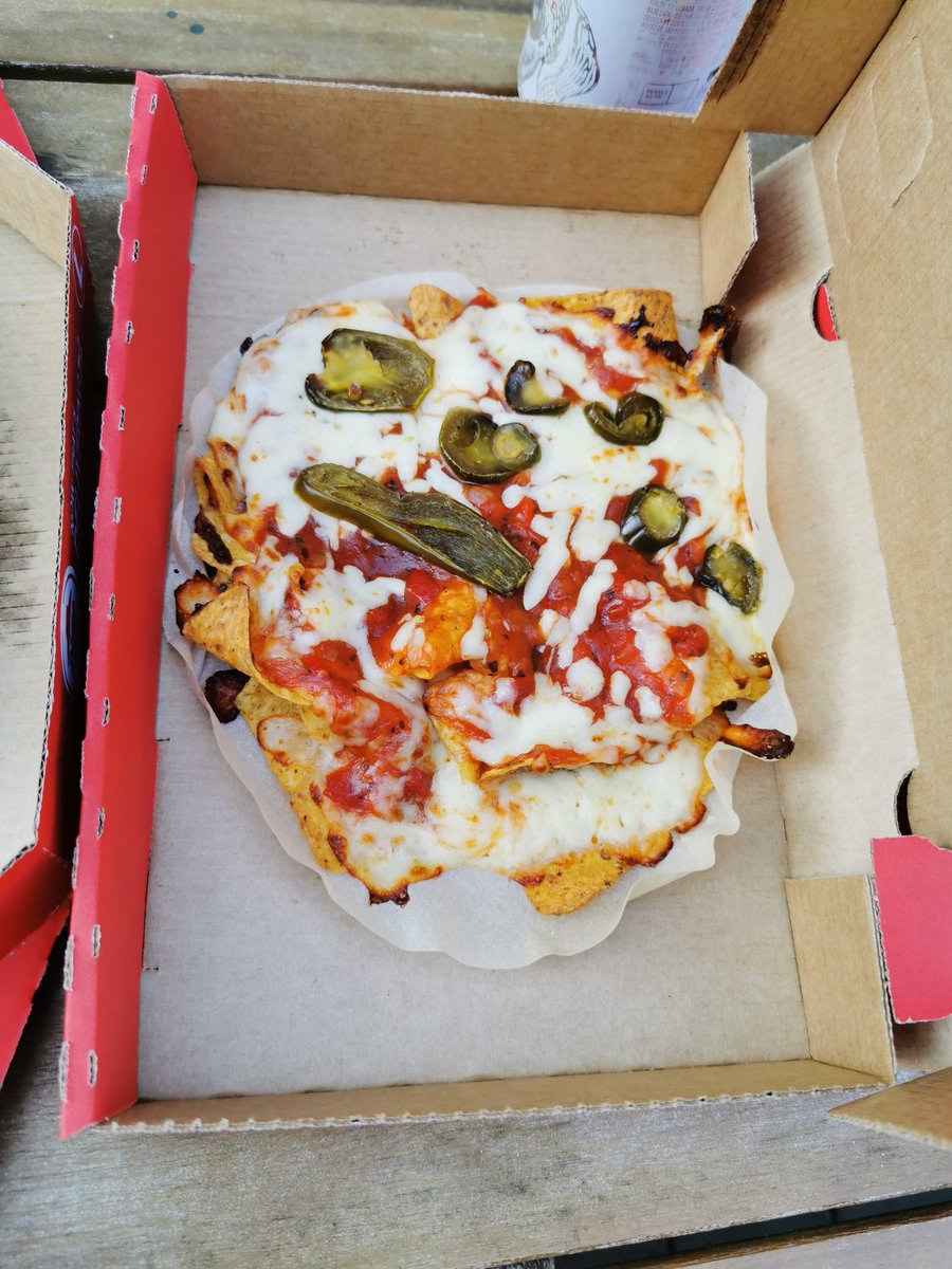 gilbzilla's tweet image. Lesson learnt....don't order the nachos from @pizzahut @pizzahutuk smallest portion ever!!!