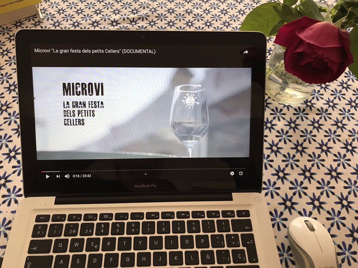 mostfestival's tweet photo. #cinemadelviacasa #MostFestivalConfinat
DIA 38
Avui estaríem totes aquí. 👇🏾👇🏾👇🏾Hi tornarem.
VI/sca el #Mircrovi!👏🏽🍷🎉💪🏽
MICROVI, la gran festa dels petits cellers
À. Valls, C. Mestres. Esp, 2017, 24’ Most Festival 2017 (7a ed)
Enllaç: https://t.co/1mTSsyfRIf https://t.co/lzeW6O6mtL