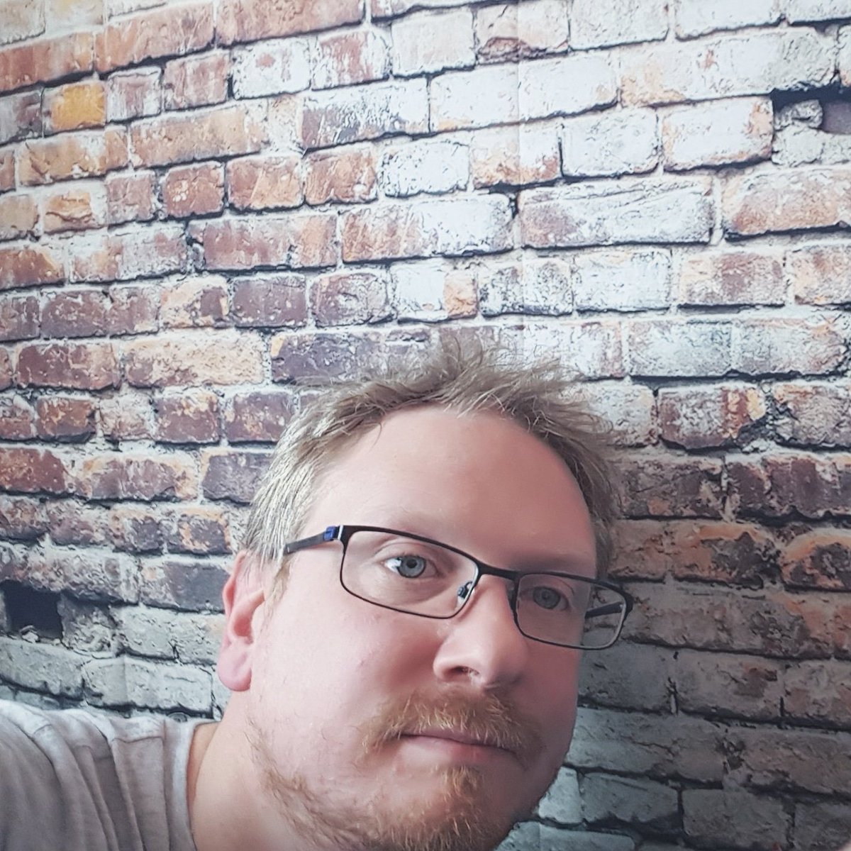 Scruffy #lockdown selfie while trying to be creative