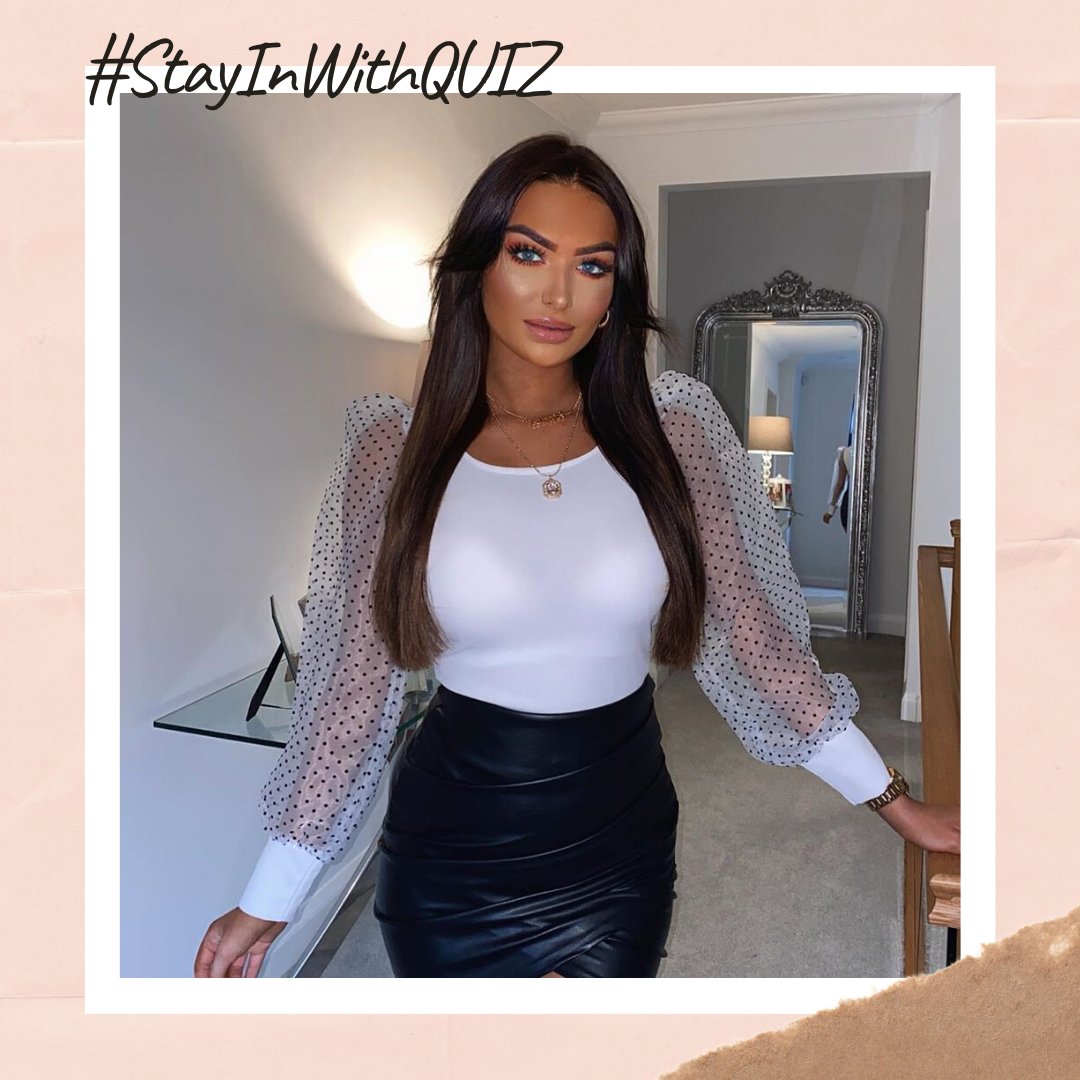 quizclothing's tweet photo. Wanna #WIN whilst you're staying in?! All you've got to do to enter is like this post, RT and comment #StayInWithQUIZ below for the chance to win an outfit of your choice... good luck Q U E E N S πβ¨
Photo credit: https://t.co/TiugavLoD5 https://t.co/W3vsLrGBBu