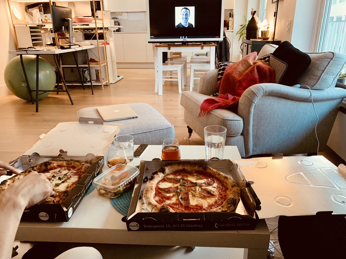 ahultner's tweet image. Got pizzas ready for the next part of @pythonpizzaconf !
#pythonpizza