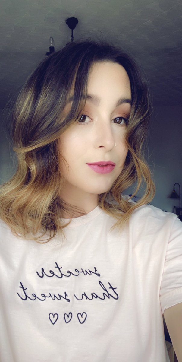AllyXWilson's tweet photo. 🍒🌸 https://t.co/80NL3lM6o2