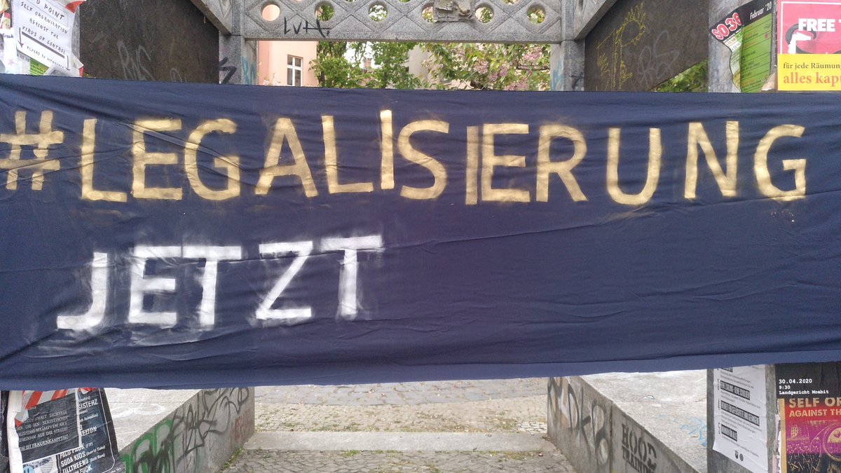 Auch das Medibüro Berlin (nicht auf twitter aber hier: medibuero.de) hat sich heute an #legalisierungjetzt beteiligt.