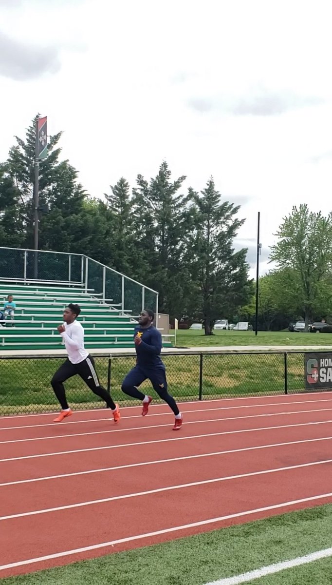CharlesCtyElite's tweet photo. They got it in on the track today!! #SanaiHaythe @BMHSMustangs #Track #AnthonyHaytheJr @WUCardinals #MalcolmJohnsonJr @SAINTS_sports #FootballTrack #NaimMuhammad @WVUfootball #Track
#CharlesCountyEliteProducts💙💛 https://t.co/0rnErXAA3J