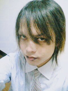 TTMM_tetsuya's tweet photo. ゆーすけさん@gizagiza_yusukeからまわってきました

 #自撮りつなぎ

やり方わからなくて色々調べたけど…

初めてのメイクの私
Mの私
ツメミガチの私
マンソンの私

ちゃんと出来てるかな？
まわすみたいなのでコロナ終息したら一緒に焼肉行きたいヒサさんに　@kotehisa https://t.co/hPKAH9f42e