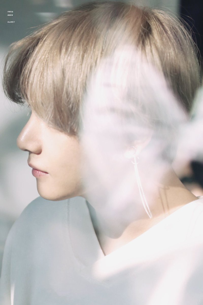 thread of 170921 taehyung because no one talks about it and i miss him