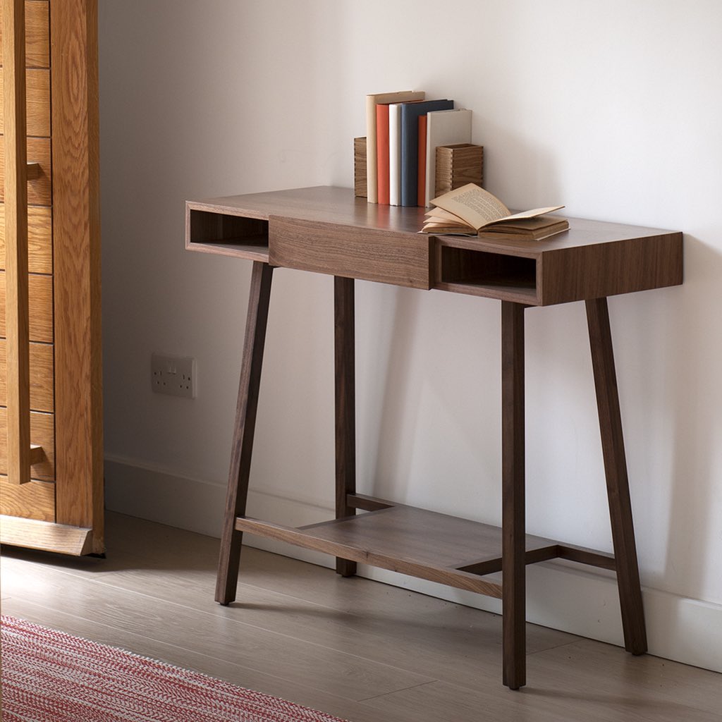 Create a striking entranceway to welcome you home, with a console table from J+J. 

Pictured: ‘Trapeze’ console table by J+J Studio.
bit.ly/2KAMOj0