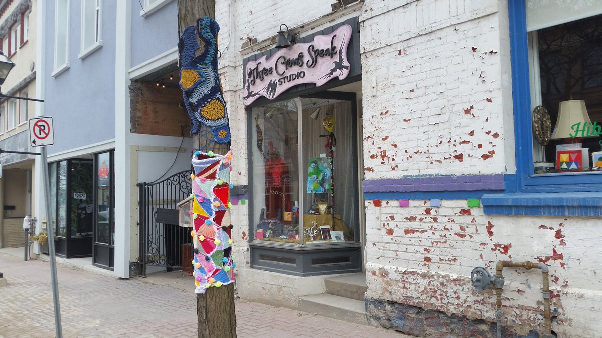 These little hits of colour really lift the spirits! Spotted in the <a href="/OrilliaArtsDist/">Orillia ArtsDistrict</a> and made by <a href="/MadwithRapture/">madwithrapture</a>