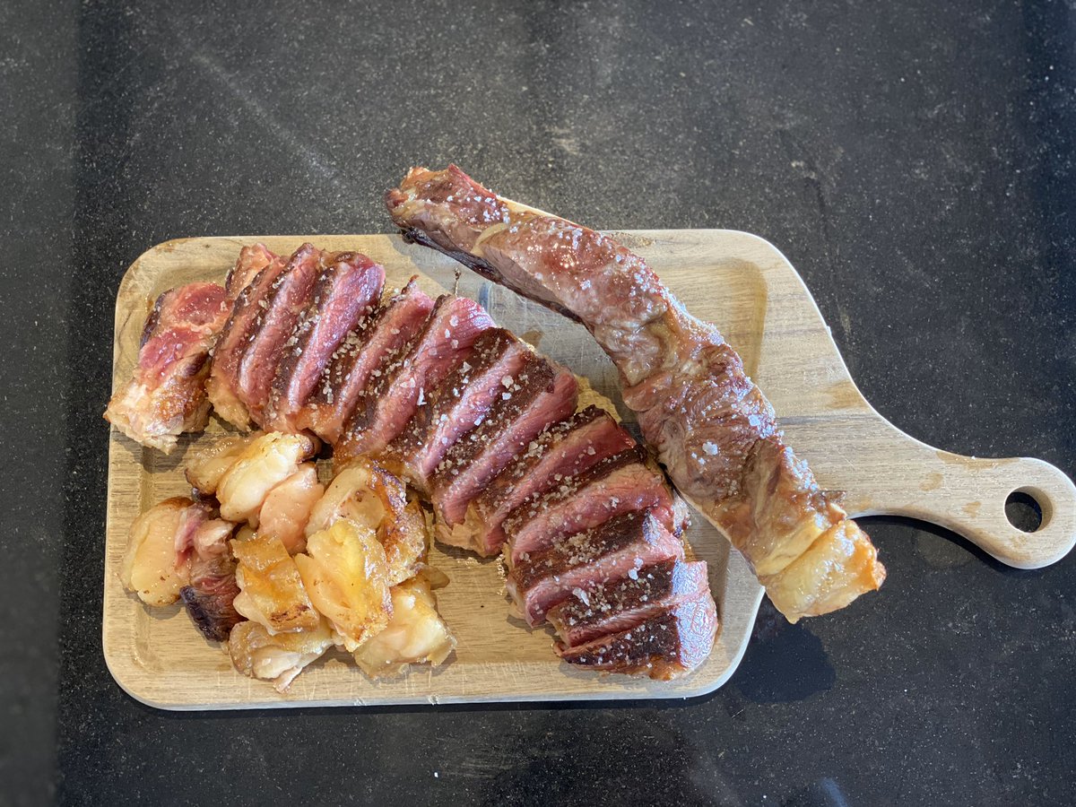 Todos los consejos para hacer una #Chuleta en casa con una sartén y conseguir el mayor disfrute posible. 👉🏻 instagram.com/p/B_Znt38DUKD/… <a href="/portas1969/">jose portas discarlux 💙</a> <a href="/CarlosDiscarlux/">CarlosRondaDiscarlux</a> <a href="/ICano14/">Iñaki Cano Martínez</a> <a href="/fernandoromay1/">fernandoromay</a> <a href="/albgranados/">Alberto Granados</a> <a href="/Nacho_Sandoval/">Nacho Sandoval</a>