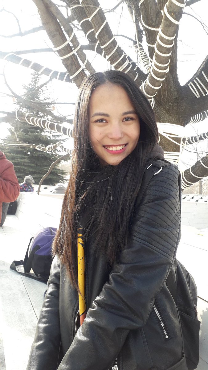 tae_mali's tweet photo. @ntl_twt2 Хыыы не часто фоткаюсь, на обычную камеру, первые 2 с снэпчатом фотал��сь, остальные 2 без каких либо эффектов,(отправила 4 что бы вы увидели отличие,типо ожидание и реальность пхпх) хочу быть как все другие арми, красавицы(((( https://t.co/RwY3emZoXn