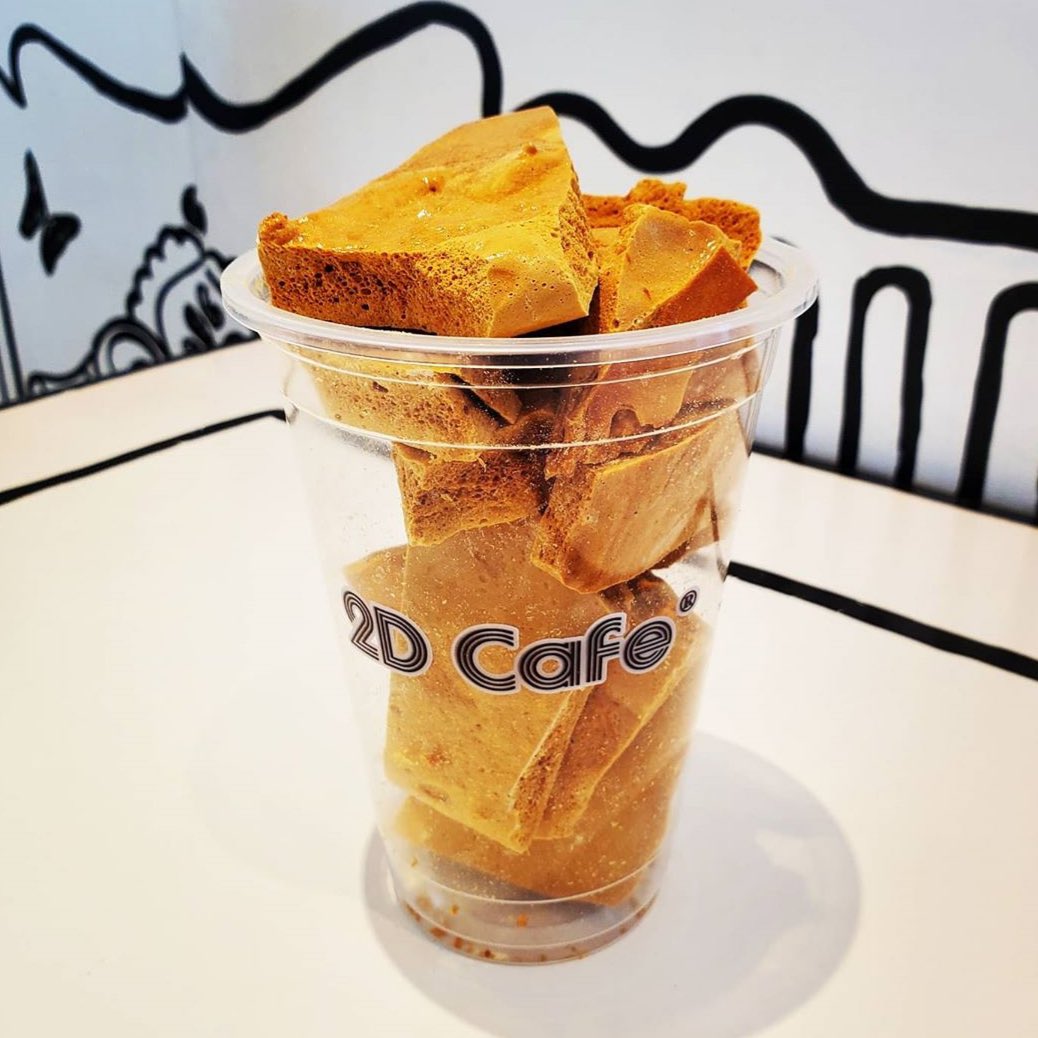 2_dcafe's tweet photo. 여러분 안녕하세요🥰
❗️今大流行❗️のダルゴナコーヒーが2DCAFEに登場します😊
本場韓国のダルゴナコーヒーを是非
御賞味ください🙇‍♀️🙇‍♂️
#新大久保
#カフェ
#2dcafe
#ダルゴナコーヒー
#달고나커피
#dalgonacoffe https://t.co/hmNMYHTvgZ