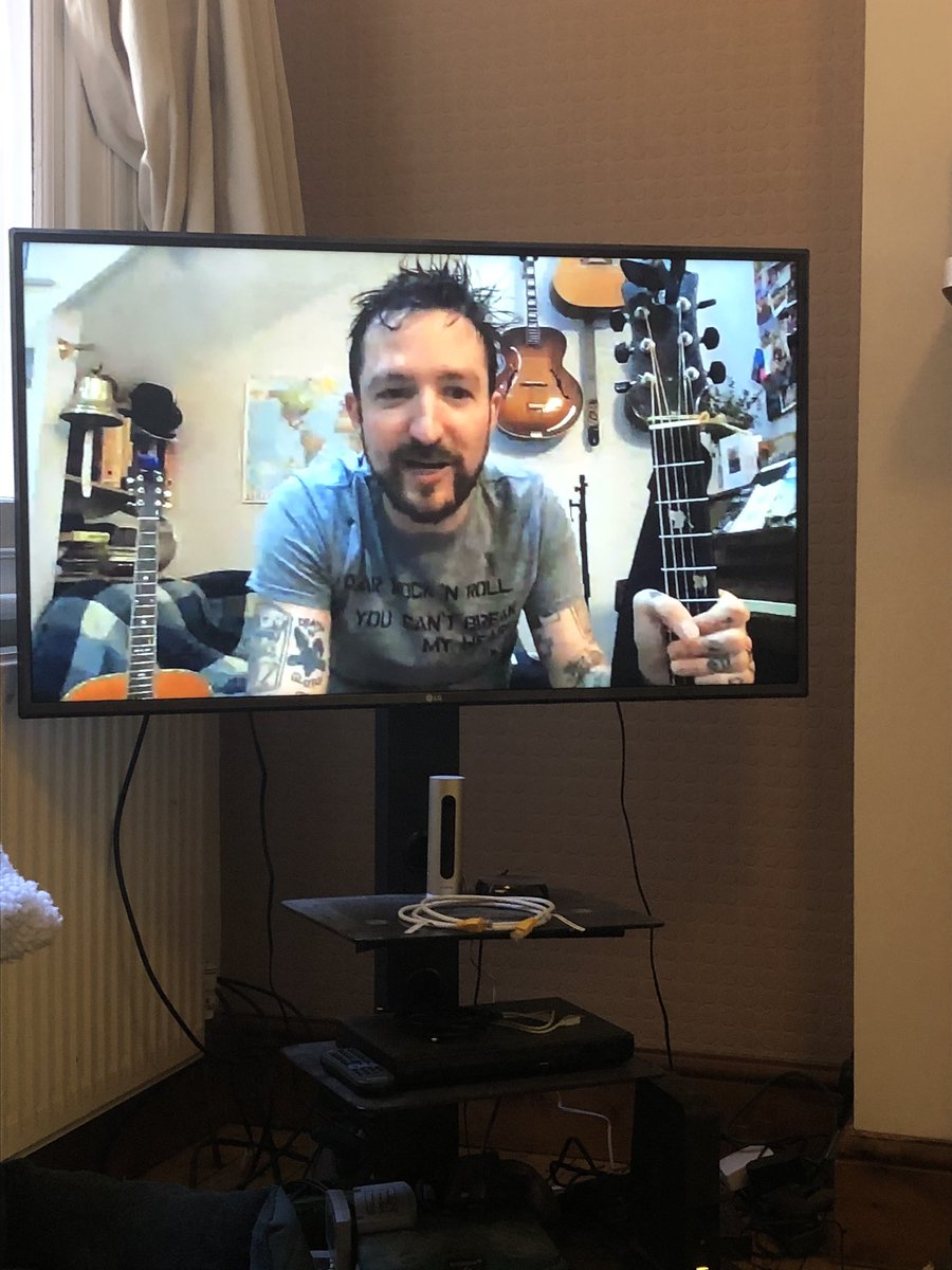 gracepetrie's tweet photo. @frankturner and a fry up, not bad Saturday fare #bustival https://t.co/pOwm7wY04o