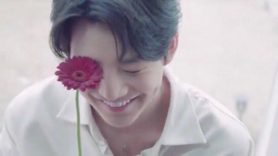 to cleanse your timeline here& #39;s junkyu& #39;s dimple lighting up the mood
