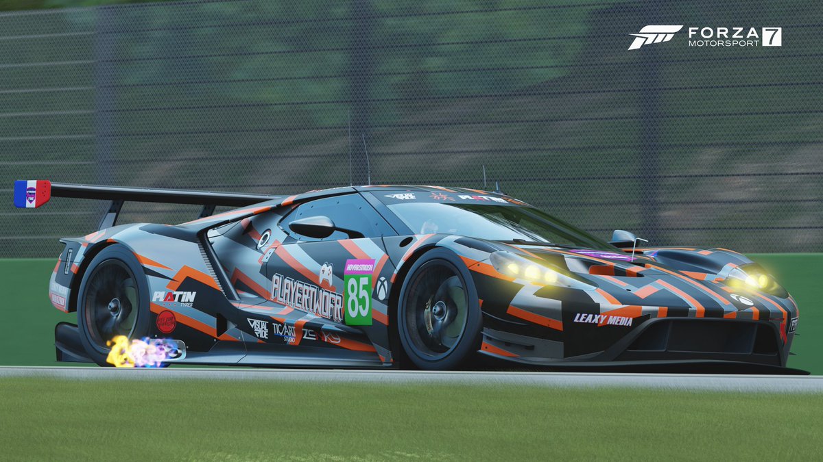 PlayerTwoFR's tweet photo. Le Hoversmash Racing Summit, c'est demain ! Voici la livrée #P2FR ! Elles sont dispos sur plusieurs voitures, merci à @MediaLeaxy pour cette livrée ! #HRS #Xbox @TitouanTV @Zirka_ZT @mangalore67 @DonaldReignoux @FabienEnkey @Bag_Le_Pirate @MaxouLepilote @XboxSquadFr @XboxFR https://t.co/gUZSdb8Bzn