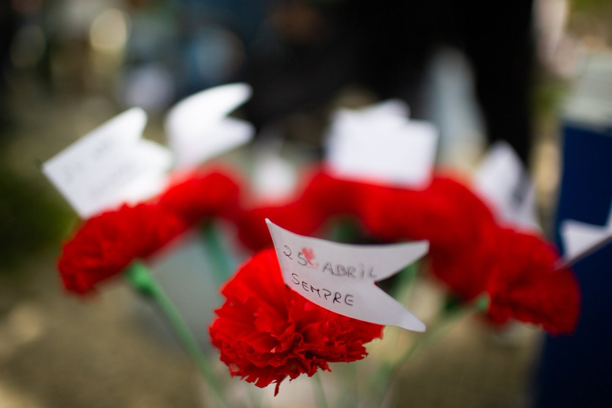 Depuis, Le 25 avril est un jour férié au Portugal, appelé « Fête de la liberté ».