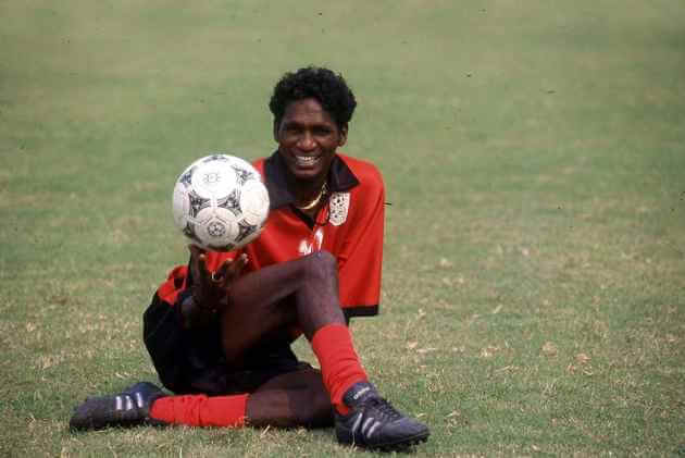ScoreSphere's tweet image. Happy Birthday, @IMVijayan1.

Black Pearl of Indian Football. There shall never be another quite like you.

#IndianFootball #TheBlackPearl #Imvijayan #HBD🎂
#Score #India #Football #Soccer #TheBeautifulGame #Legend #l4l #l4f #Striker #StayHomeStaySafe